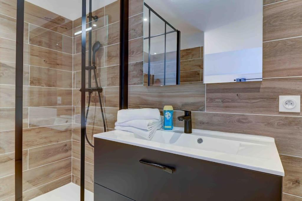 La Manufacture - Topdestination-Bourg - Centre Ville - Classe 3 Etoiles Екстер'єр фото